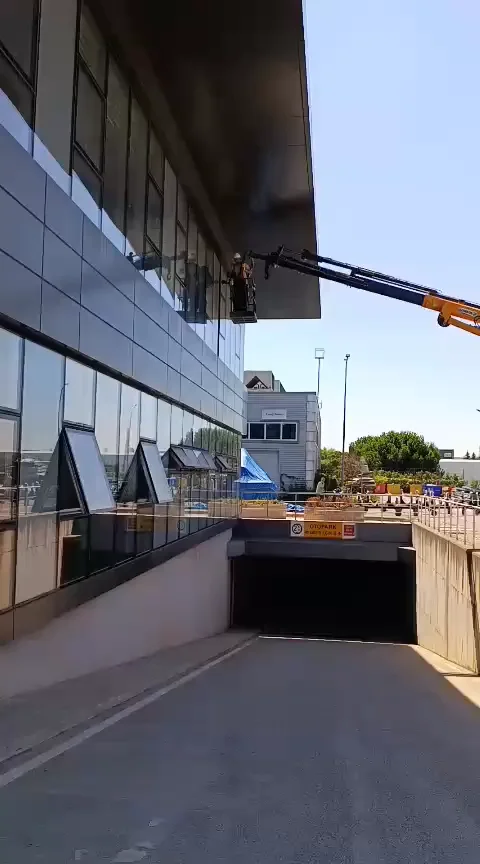 Çift Vinç ile Yüksek İrtifa Cam Değişimi